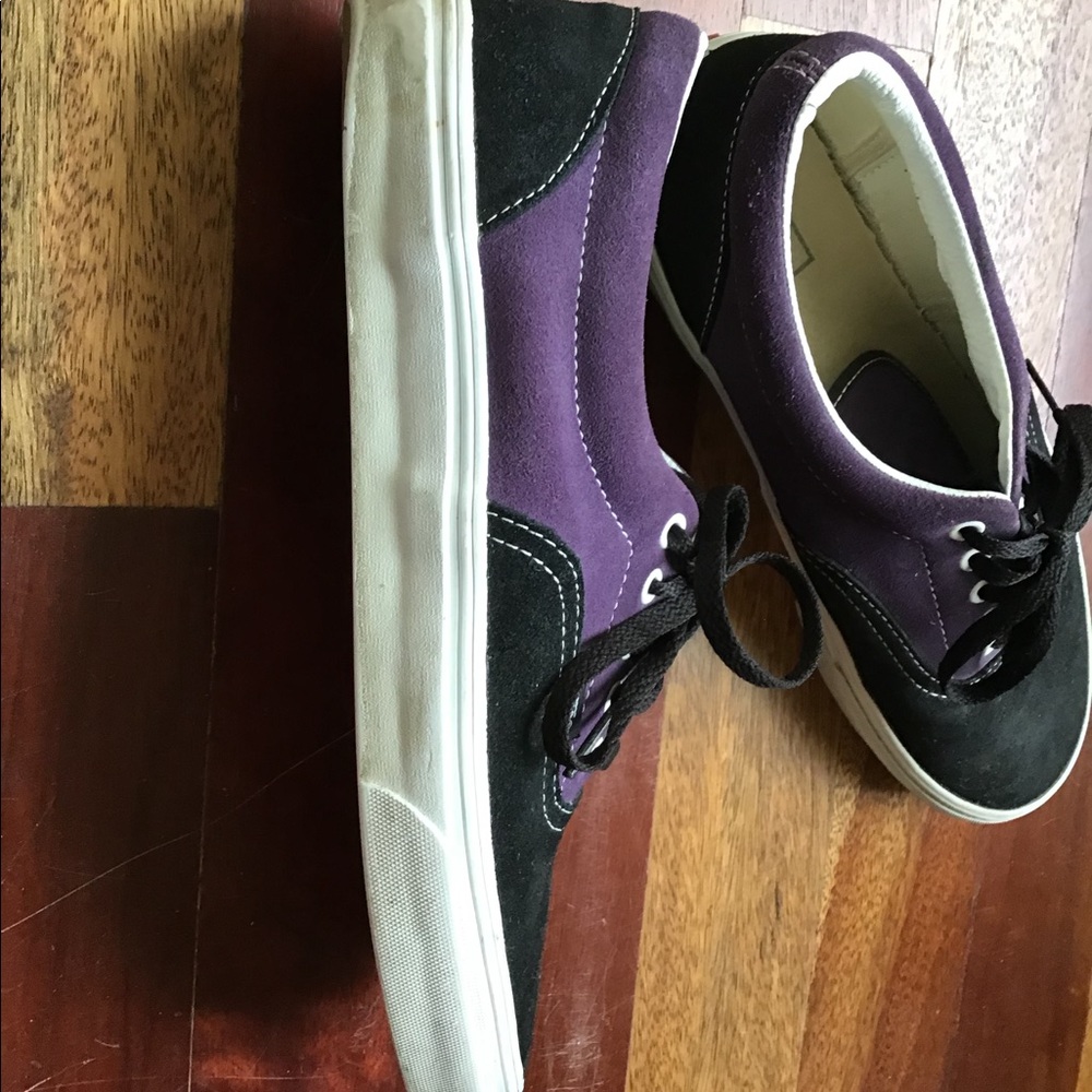 Vans - Picture 3 of 7